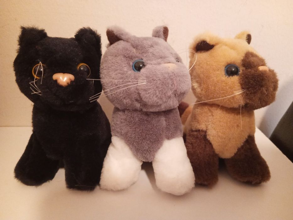 Conjunto 3 gatos peluches, 12cm