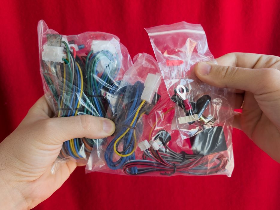 Двухсторонняя сигнализация на авто Cyclone X-400 автосигнализация