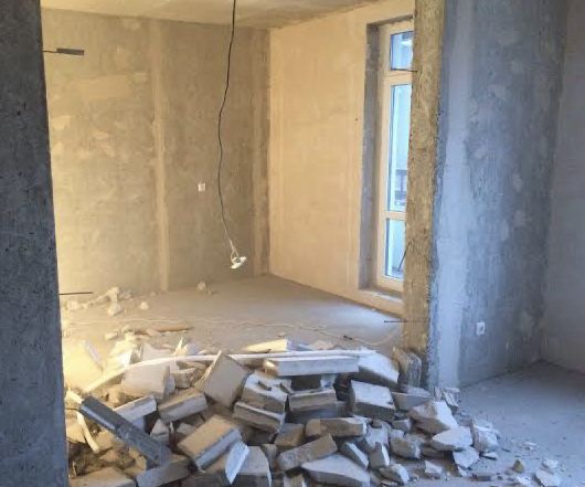 Демонтаж стін , підлоги і тд