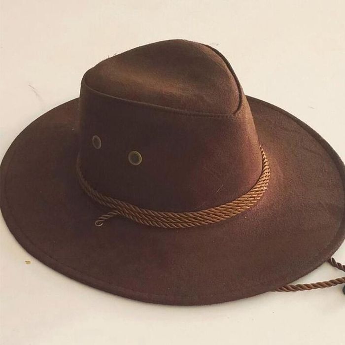 Zamszowy kapelusz kowbojski w stylu western.