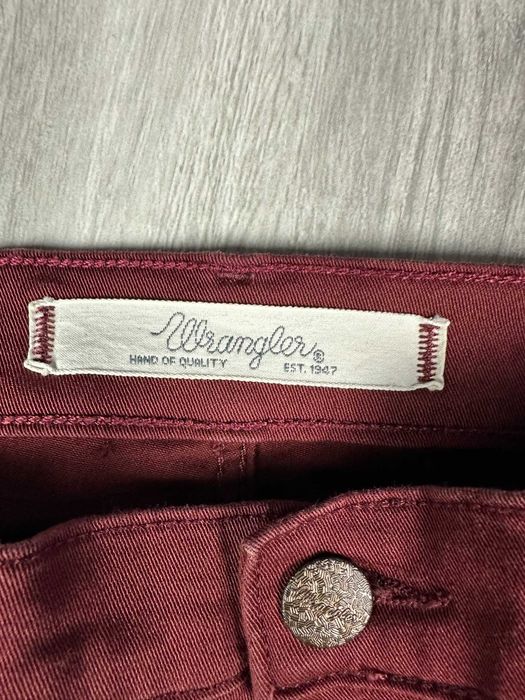 Spodnie męskie chino Wrangler W31 L32 bordowe