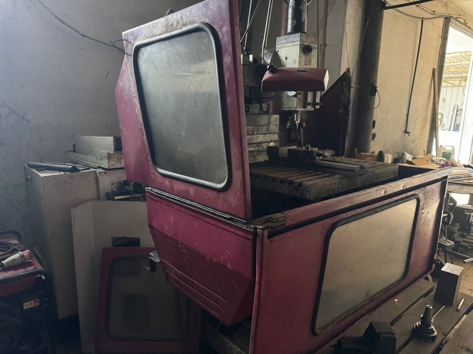 Fresadora CNC MAHO