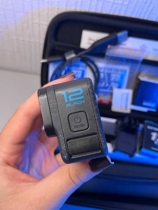 Екшн-камера GoPro Hero 12 з флешкою