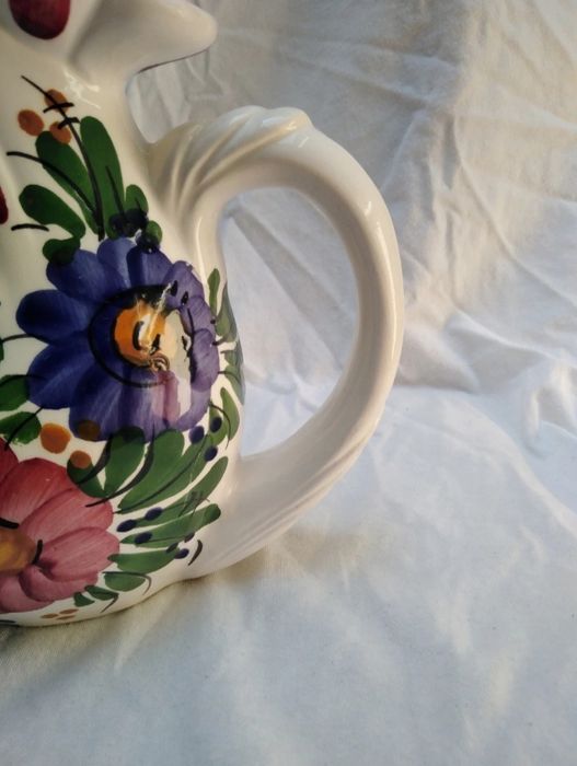 Ceramiczny dzbanek kura