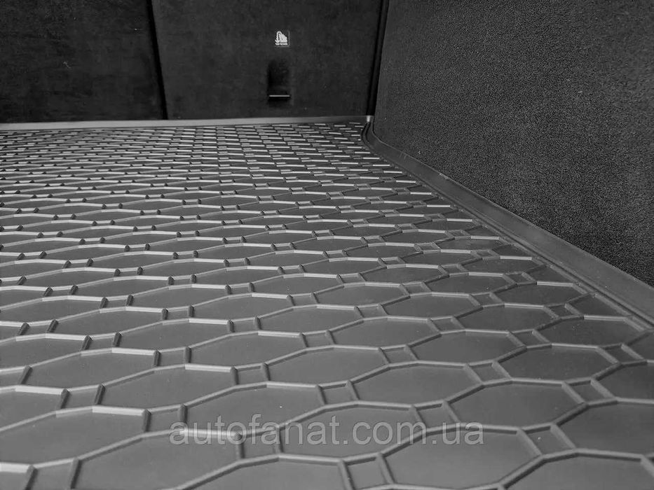 Tesla Коврик в багажник Тесла Model 3, Y, X, Резиновий Чехія