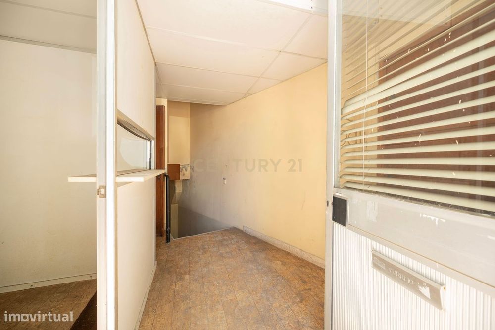 Loja de 170m2 em Alcântara