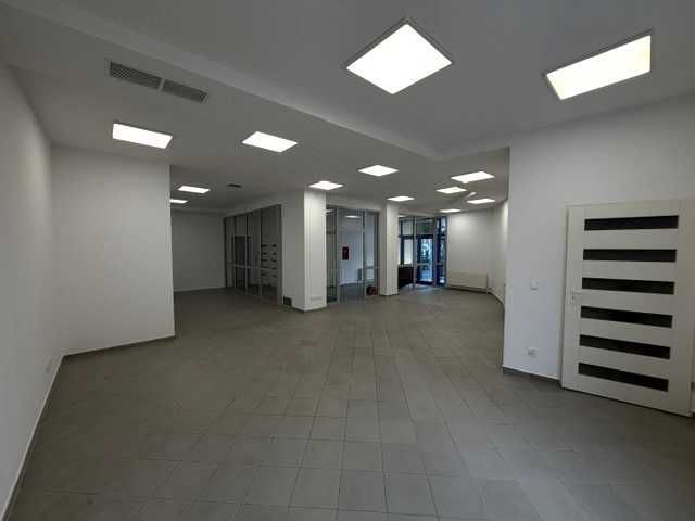 Lokal biurowo-usługowy o pow. 62,56 m2 centrum– Rynek
