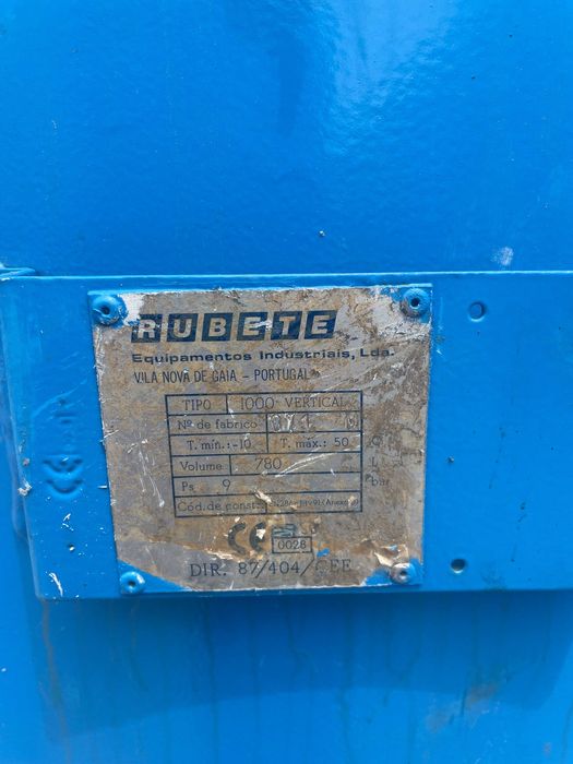 Depósitos de ar comprimido com 780Lts e 480Lts