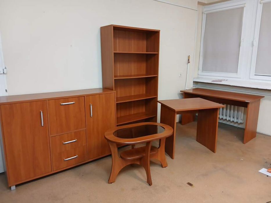 Zestaw mebli biurowych