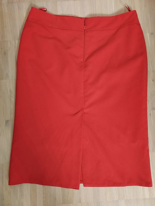 Czerwona spódnica