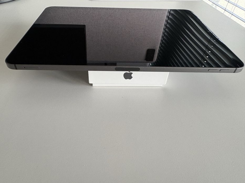 Apple iPad Air 5gen M1 64GB WiFi + Cellular A2589