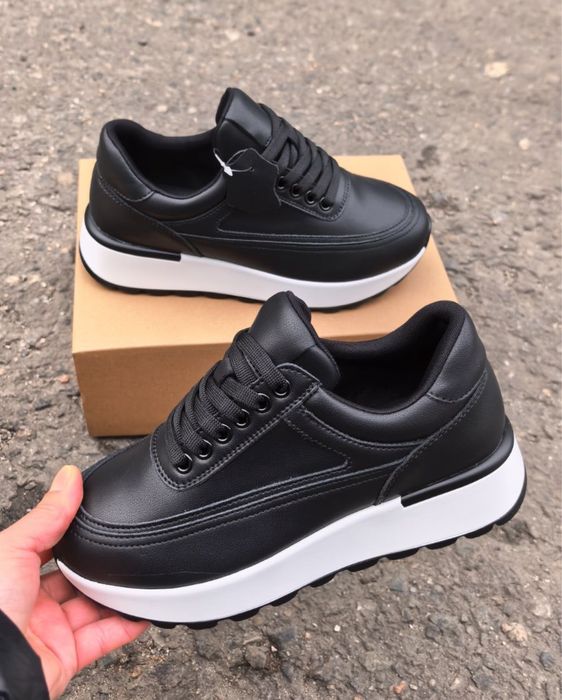 Жіночі кросівки , натуральна шкіра,демі.