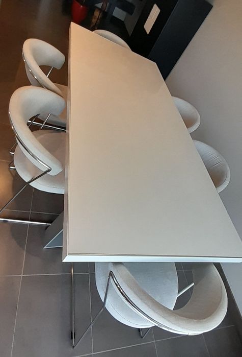 Mesa e cadeiras jantar Antarte branca + vidro protector  6 cadeiras forradas