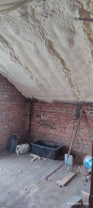 Утеплення Піною Пінополіуретаном Мансарди Даху Перекритя ППУ