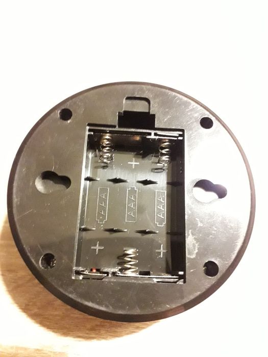 Sprzedam lampkę LED z czujnikiem ruchu.