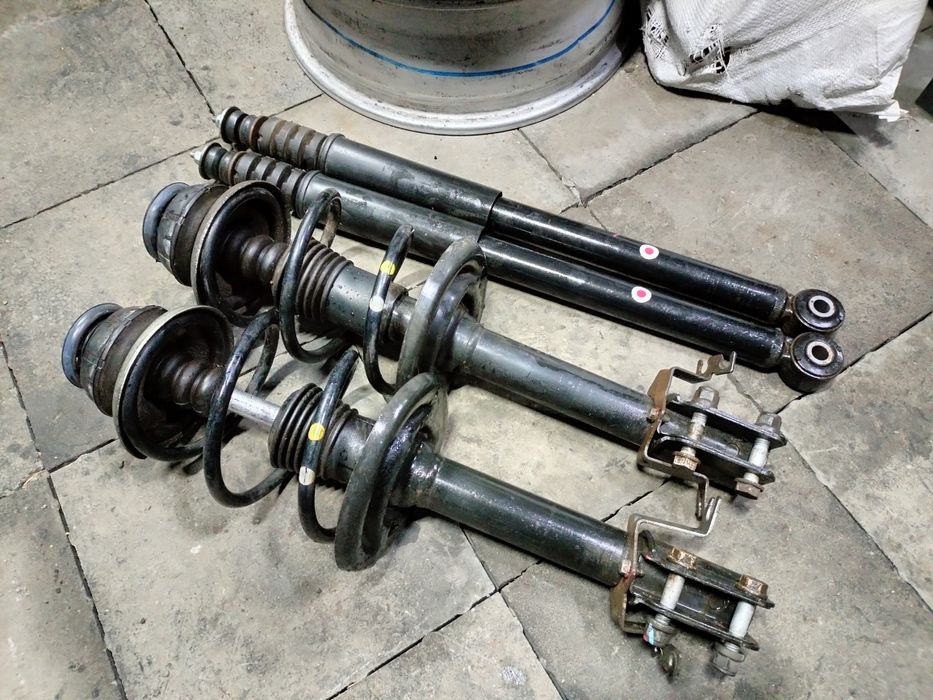 Стойка в зборі LADA Xray