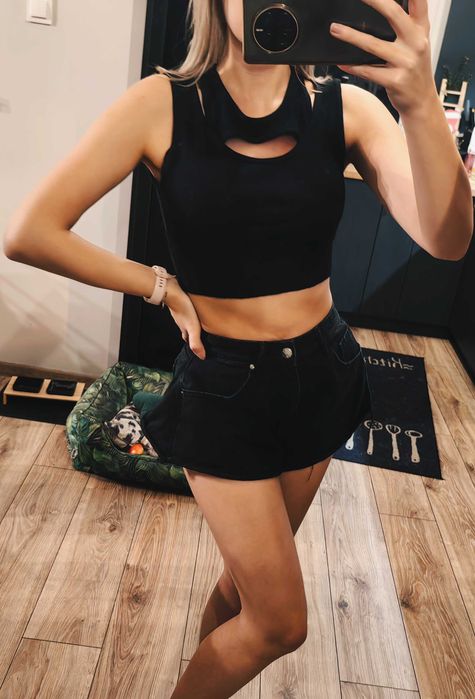 Crop top bluzka prążkowana H&M S M wycięcia dekolt