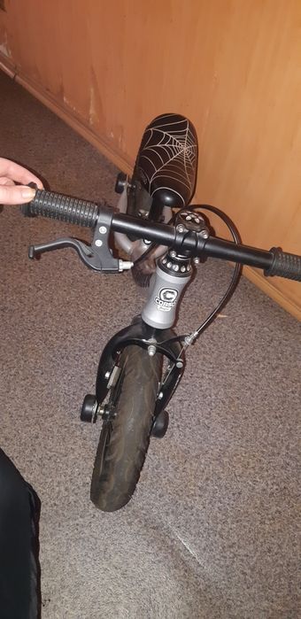 Беговел CORSO SPIDER 67431, колеса 12 дюймов, серого цвета