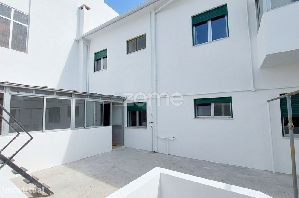 Moradia T5 bi-familiar em Ramalde – ideal para duas famílias