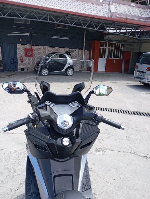 Moto  scooter SYM 125