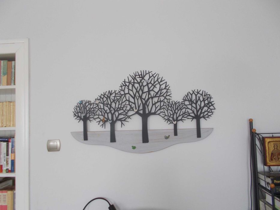 Drzewa z ptakami, dekoracja ścienna- metaloplastyka, drewno