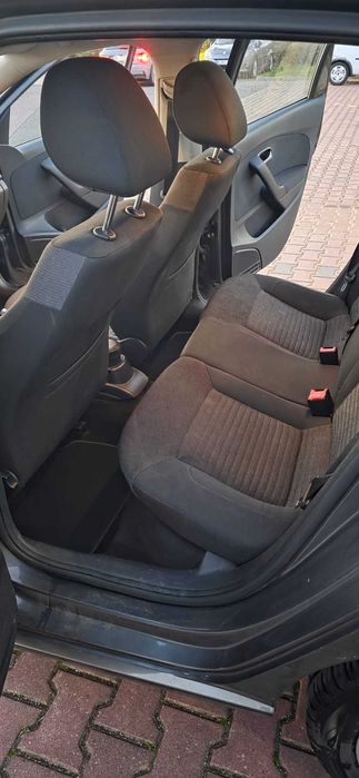 VW Polo Usado · Fevereiro · 2014 · NEGOCIAVEL 7 500 EUR