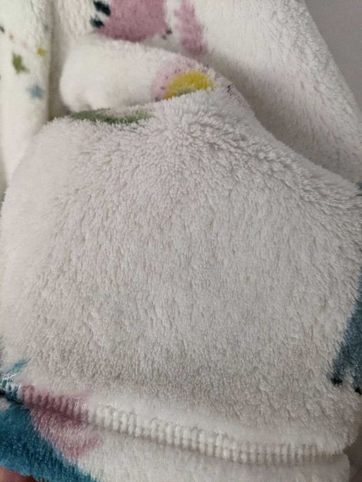 Дитячий дуже милий халат в динозаври Next 3-4 роки, може і хлопчику