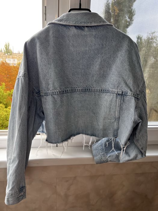 Джисовий піджак Bershka
