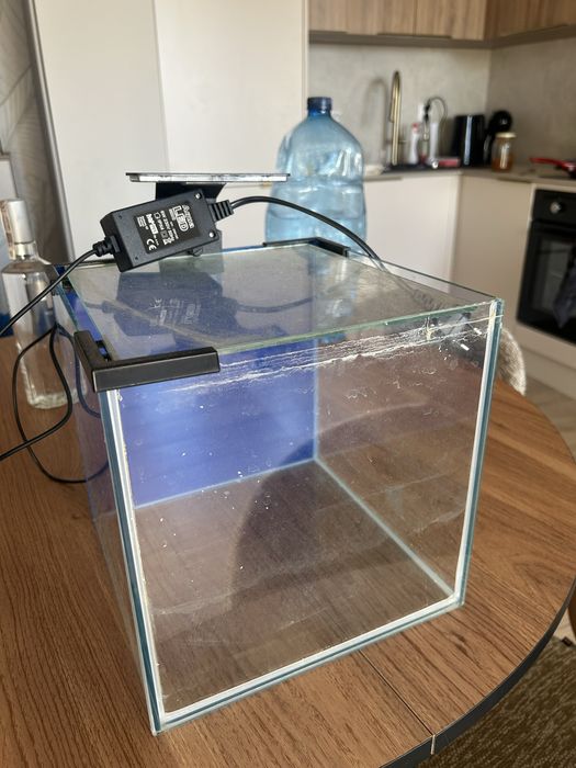 Akwarium kostka krewetkarium z oświetleniem