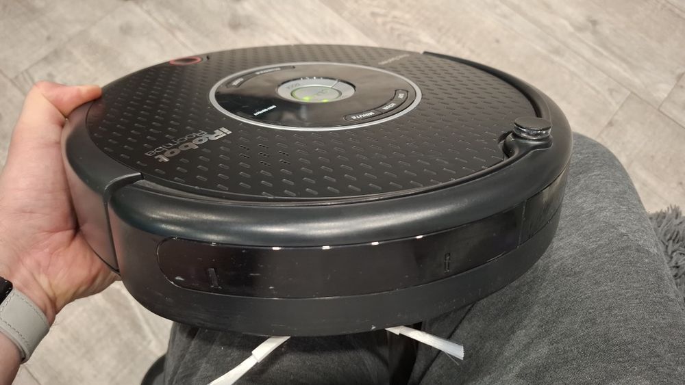 iRobot Roomba 595