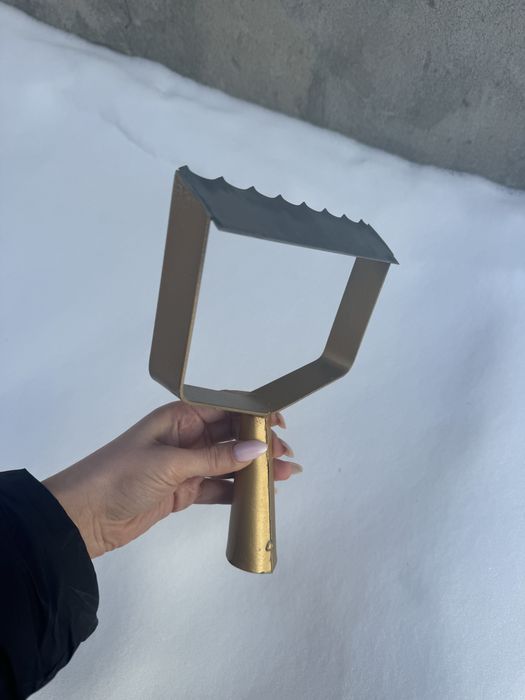 Плоскорез из ленточной пилы , сапа , тяпка , мотыга