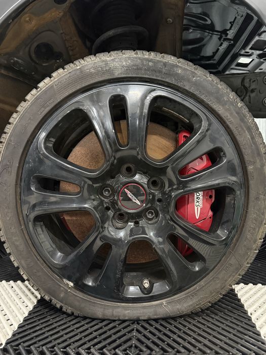 4 jantes 17’’ MINI JCW com pneus