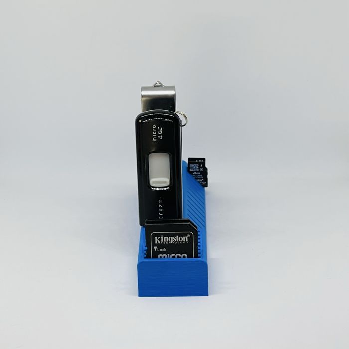 Suporte p/ Pen USB + Cartões de memoria
