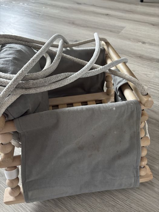 Oddam hustawke dziecieca,drewniana,