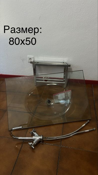 lavatório de vidro + torneira