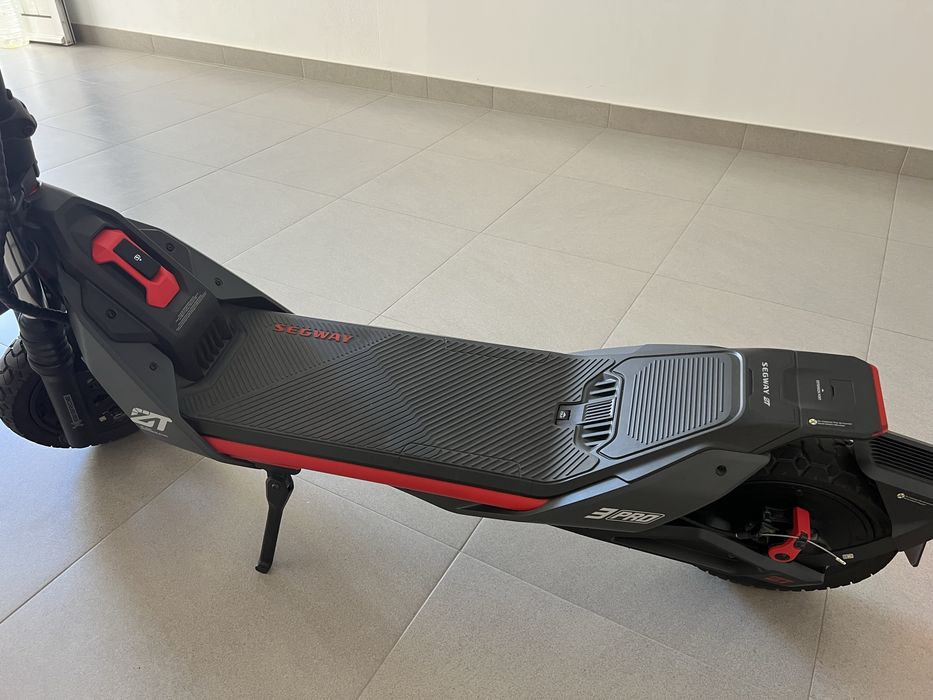 Trotinette Segway Ninebot ZT3 Pro: Nova e Completa!