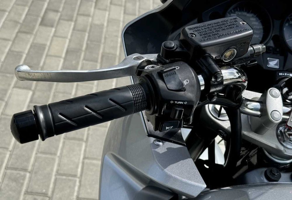 Мотоцикл Honda CBF1000A