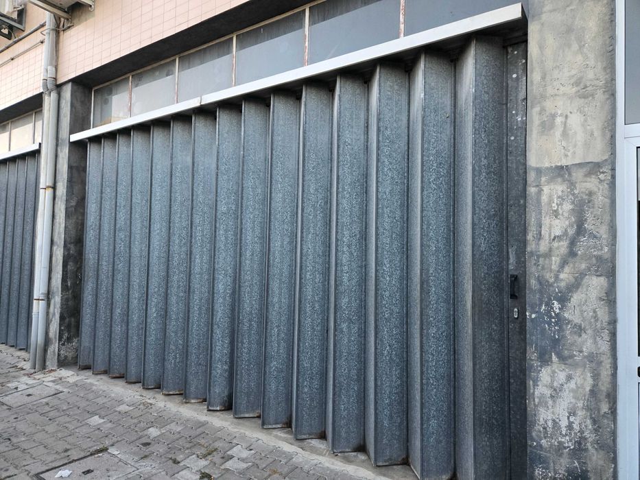 Arrendo armazém polivalente