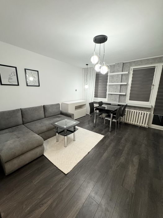 Rezerwacja - Sprzedam 2 pokojowe mieszkanie, na parterze z balkonem.