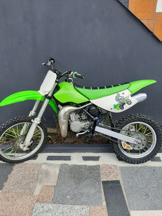 Vendo kx 80  do ano 2000