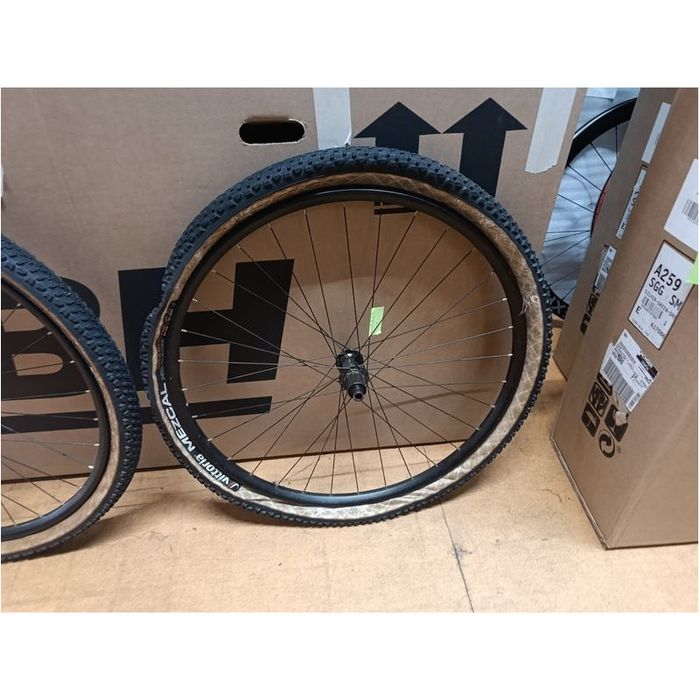Rodas btt 29 boost com pneus