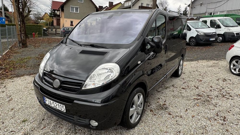 Renault Trafic Ładny  2 x klima 7 osób