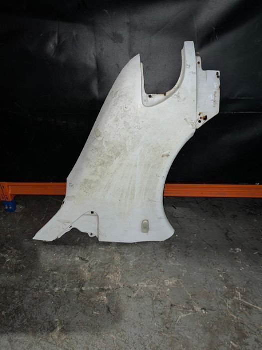 Guarda lamas direito Mercedes Vito 1999