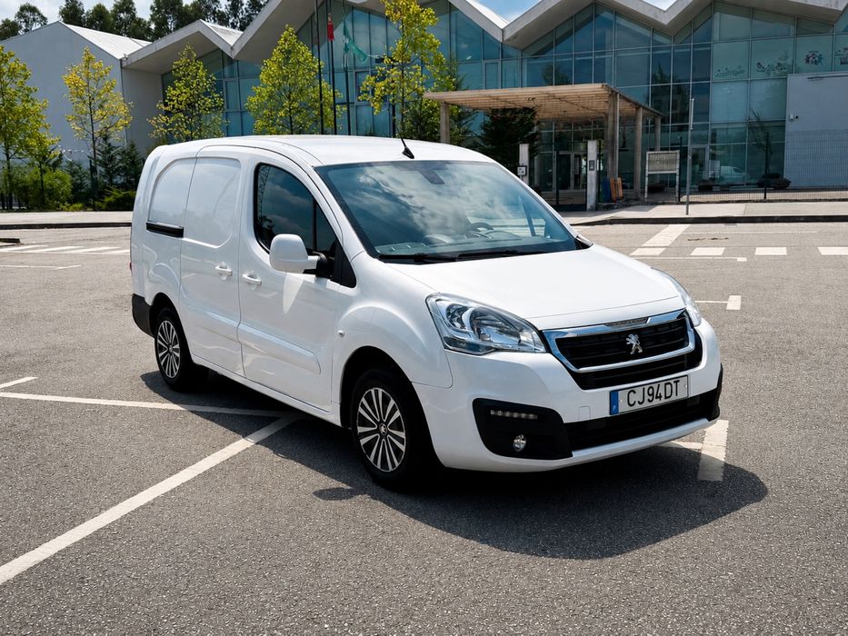 Peugeot Partner (Automática) Full Extras