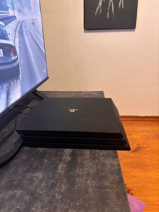 Продам ps 4 pro 1tb