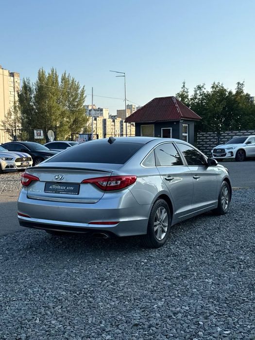 Hyundai Sonata 2.4.2016 год. Цена 7500$. Обслужена. Супер авто.