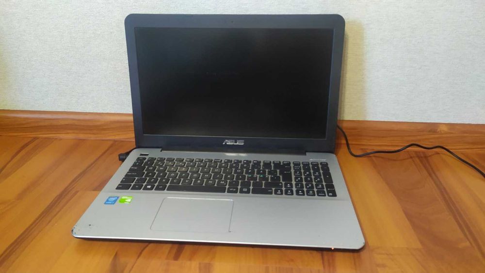 Ноутбук  Asus X555L _i7-5500U/GeForce 920M_Робочий на запчастини!