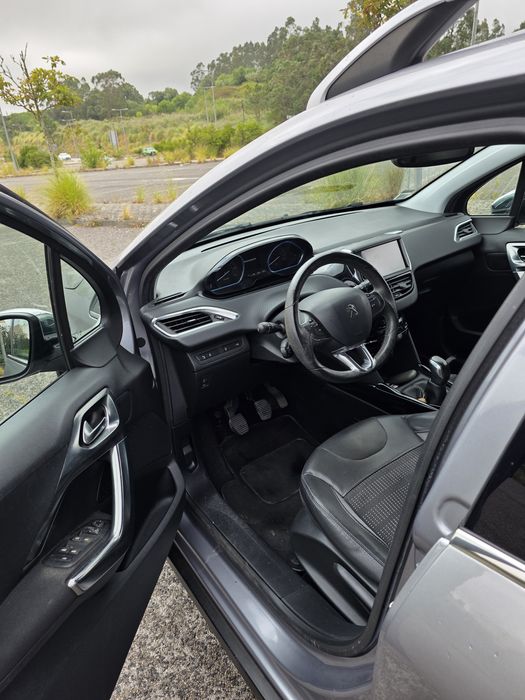Peugeot 2008 1.2 PureTech Access