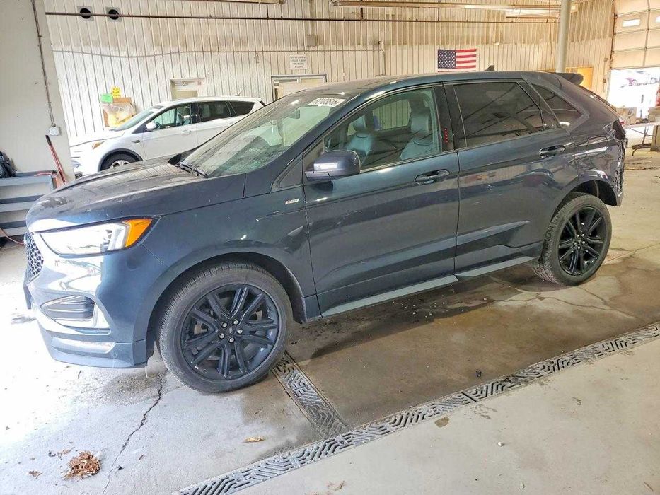 Ford Edge 2022 /