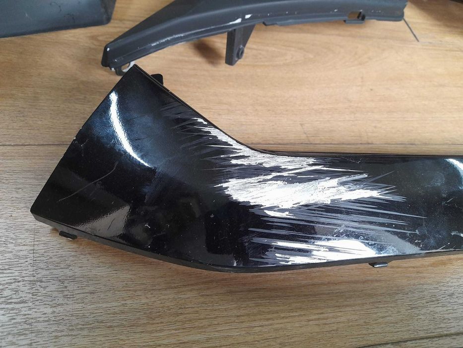 DIVERSO MATERIAL PARA PEUGEOT METROPOLIS 400